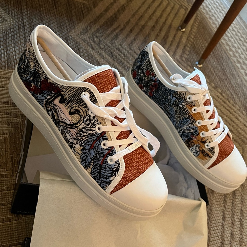 NWT. J/Slides Nikki Platform Sneaker